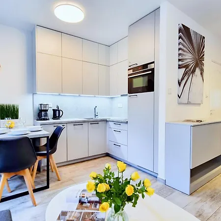 Portowe Westerplatte 19 *