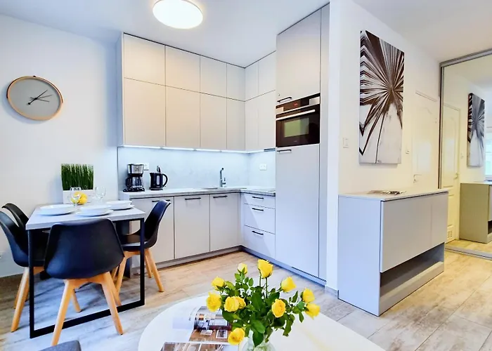 Portowe Westerplatte 19 *